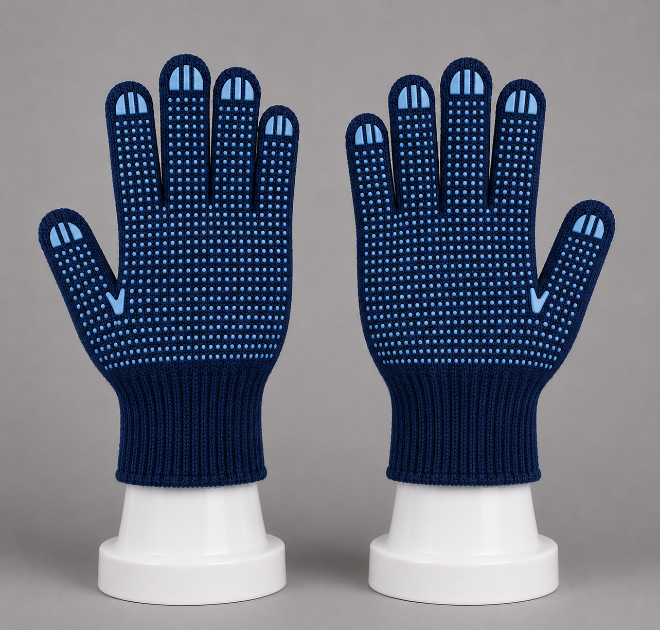 Dotted Hand Gloves.