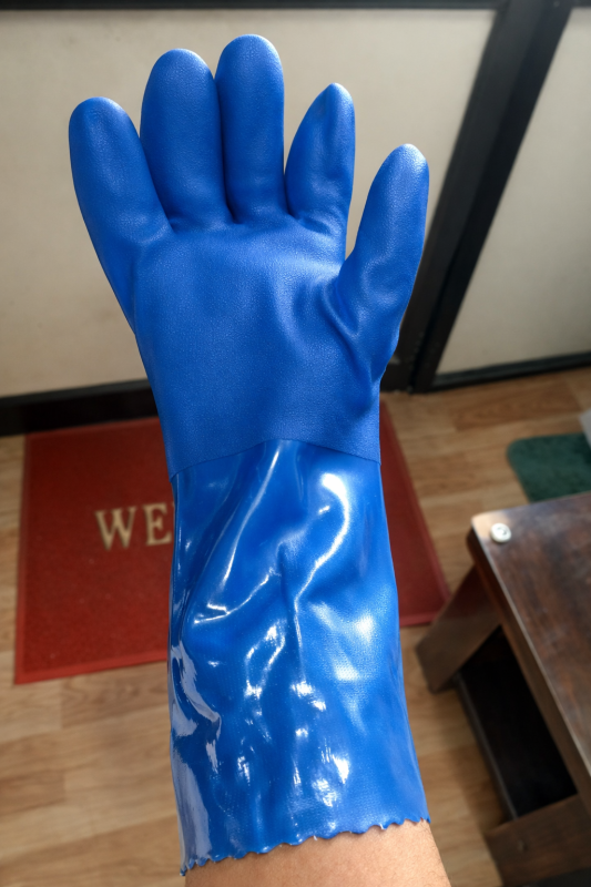PVC HAND GLOVES BLUE 14"